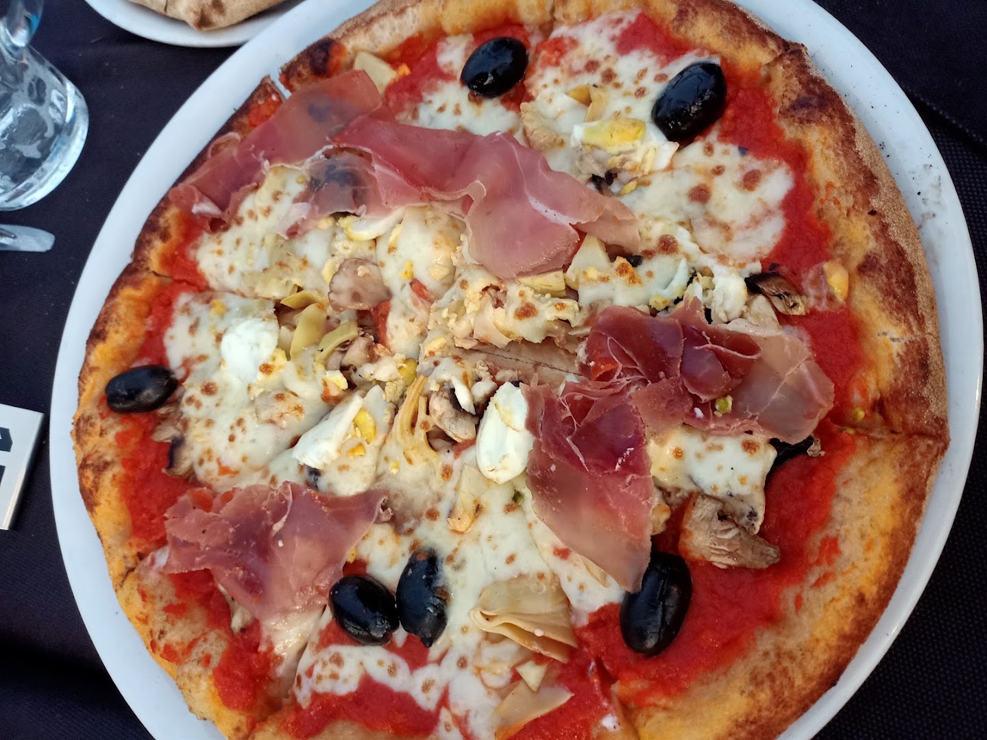 Bar - Ristopub - Pizzeria "Red Stone"