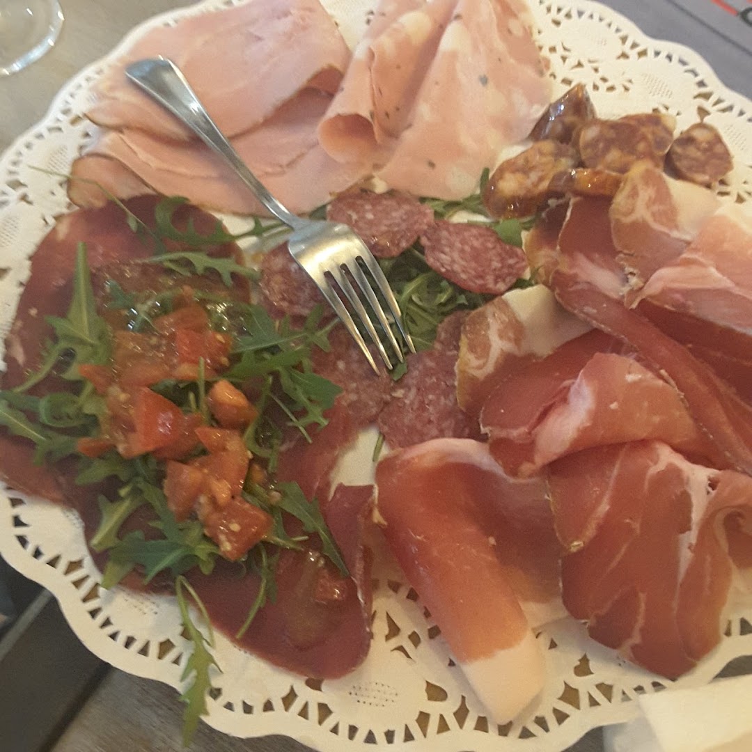 Bar - Ristopub - Pizzeria "Red Stone"