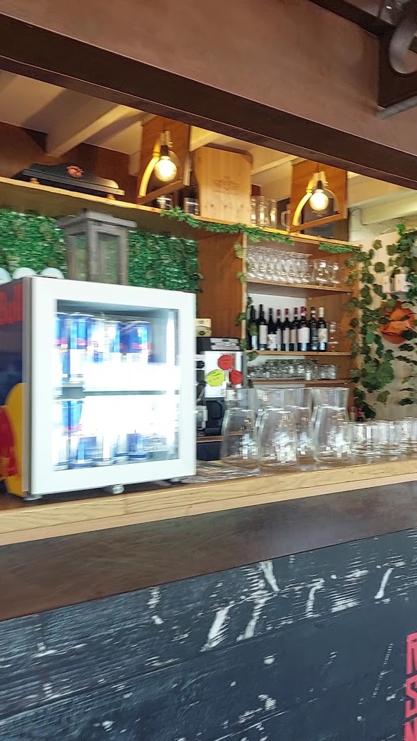 Bar - Ristopub - Pizzeria "Red Stone"
