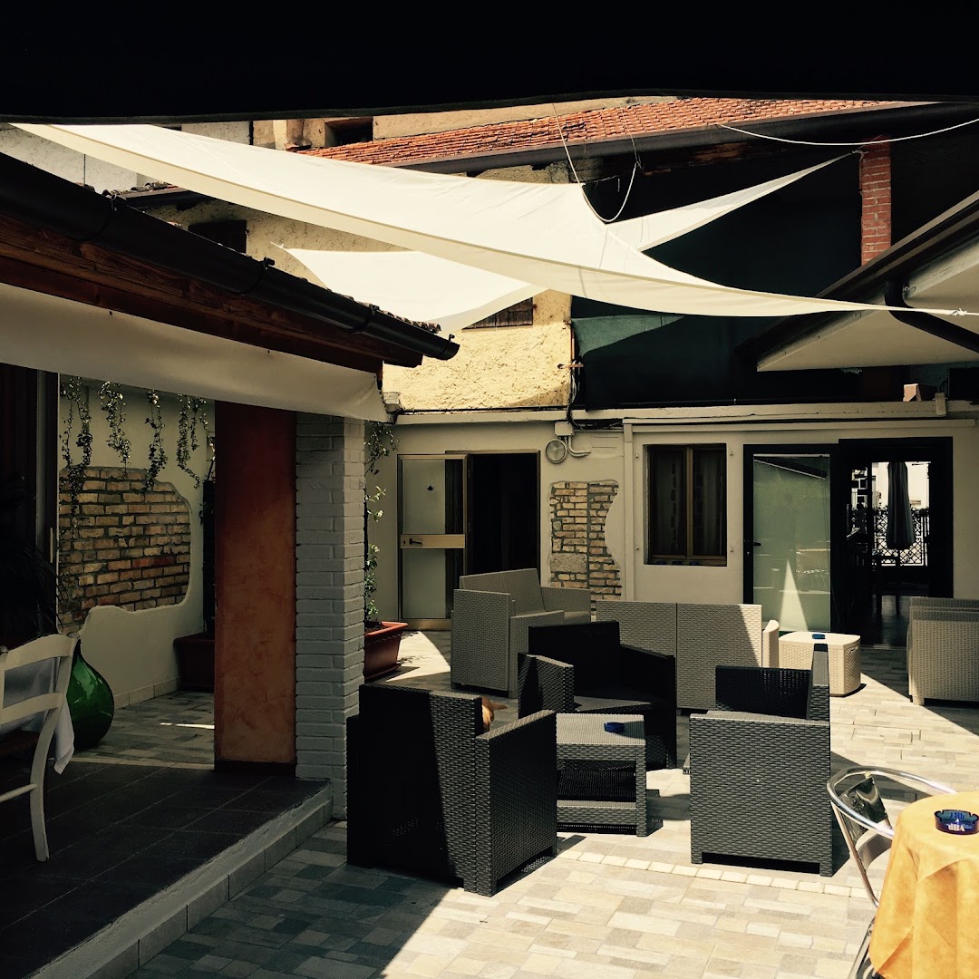 Bar Ristorante Mama Fela S.A.S. di Berroa Raisa