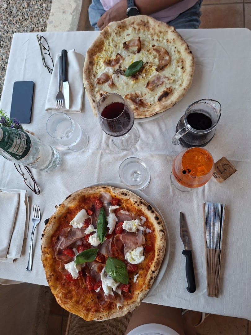 Bar Ristorante Pizzeria La Grotta