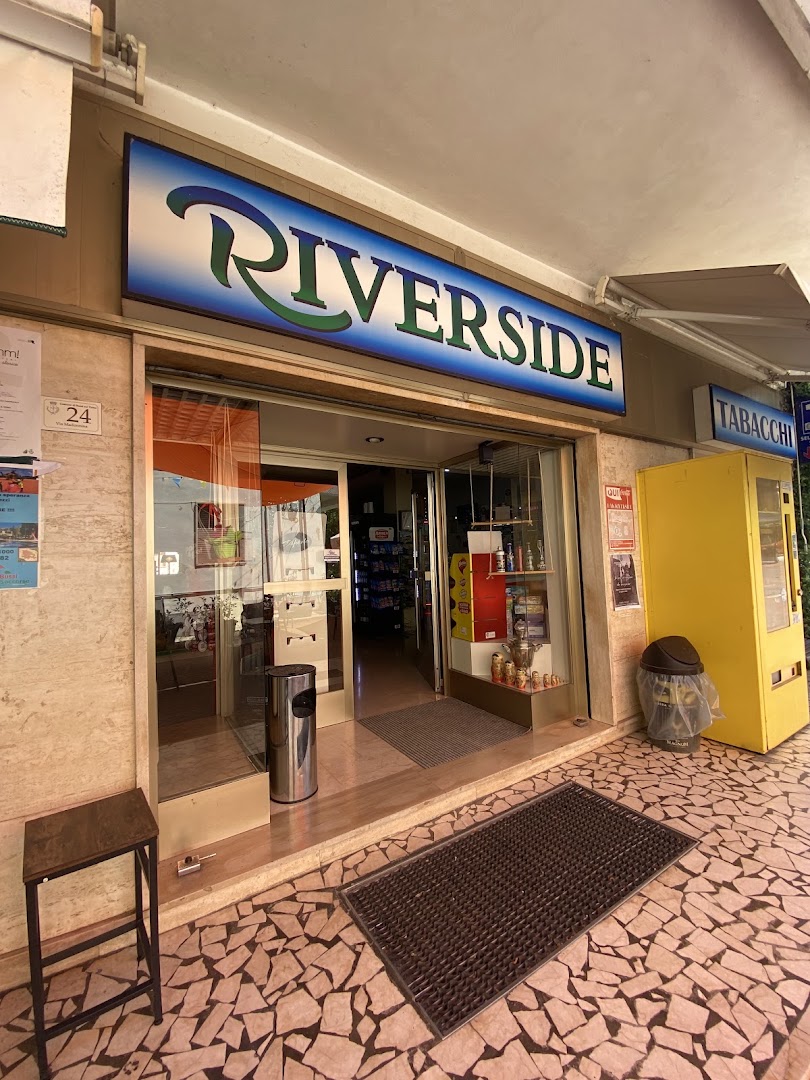 Bar Riverside