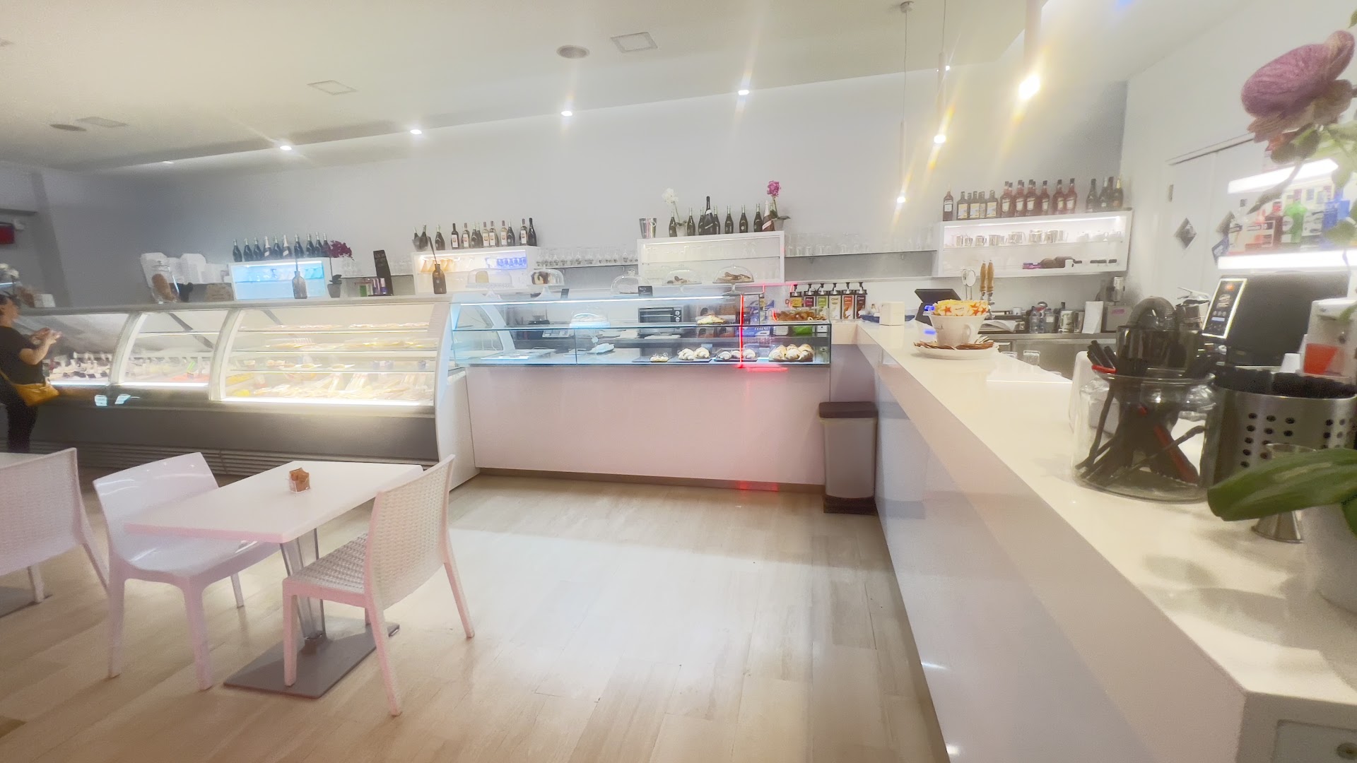 Bar Rossini, Alba Adriatica