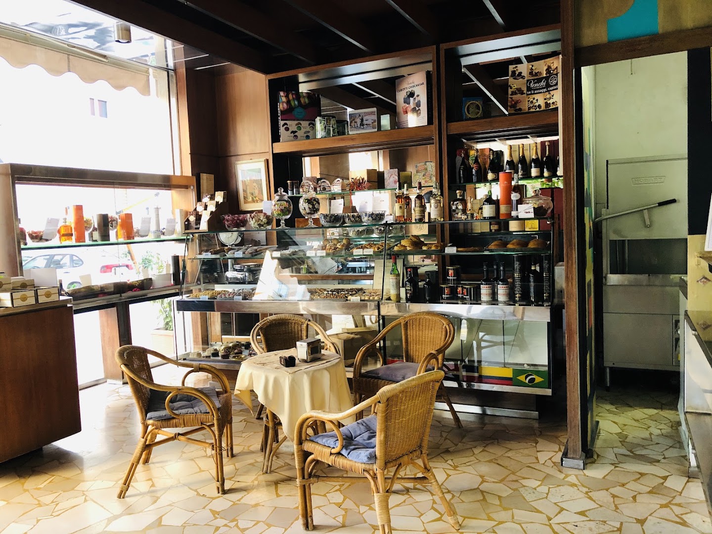 Bar Rosso e Nero