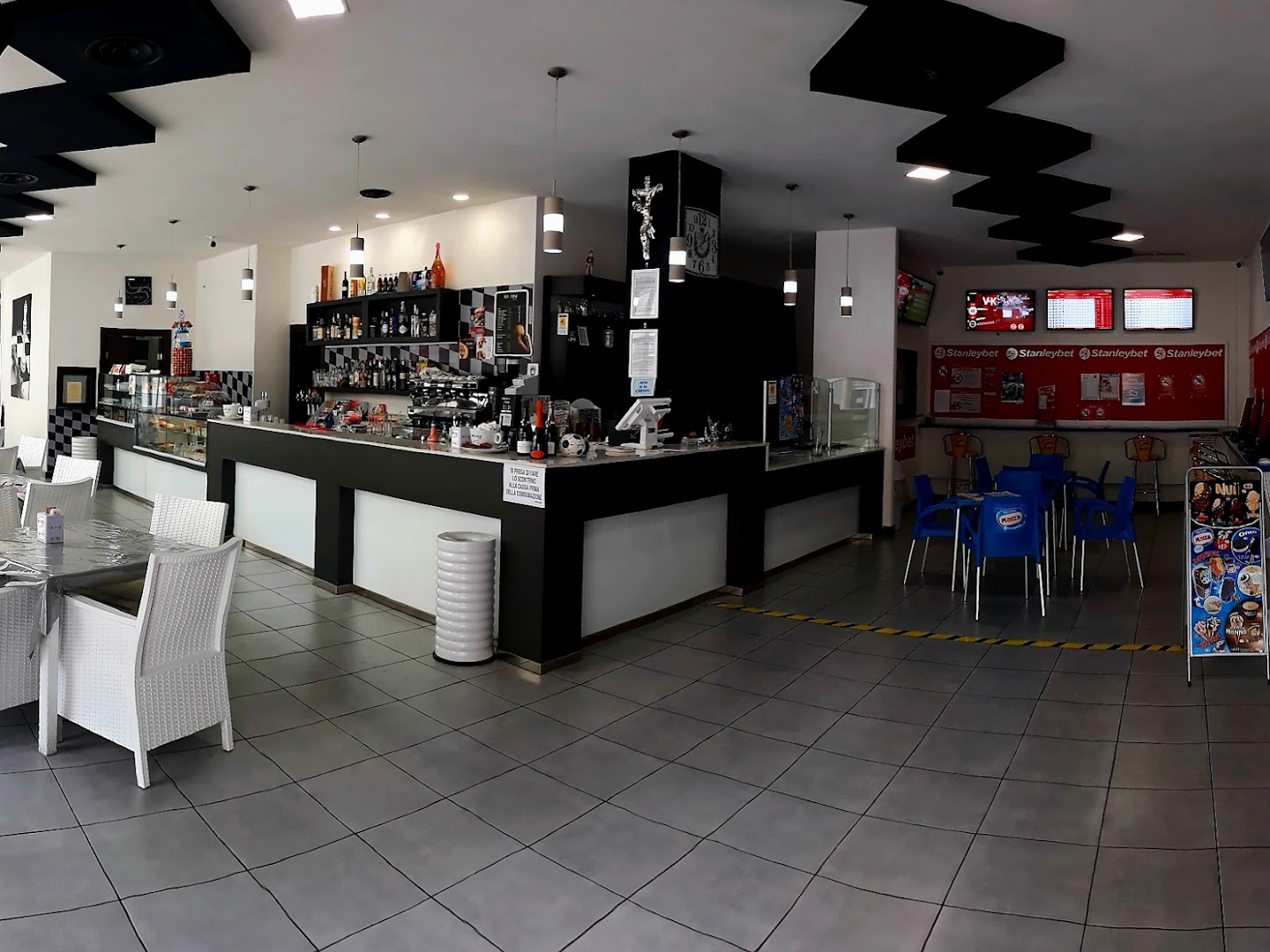 Bar Scacco Matto Tabacchi Pizzeria Rosticceria Caffetteria SLOT VLT