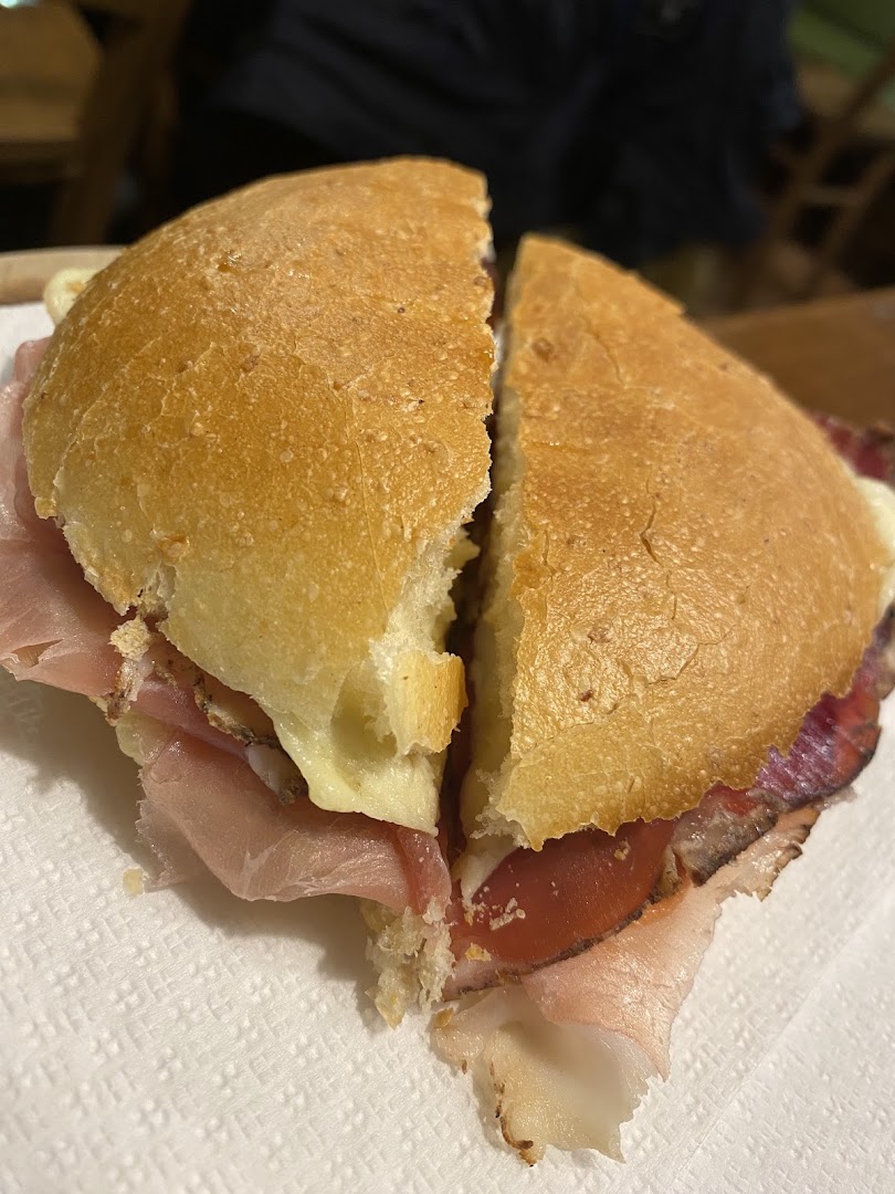 Bar Snack Rock Cafe'
