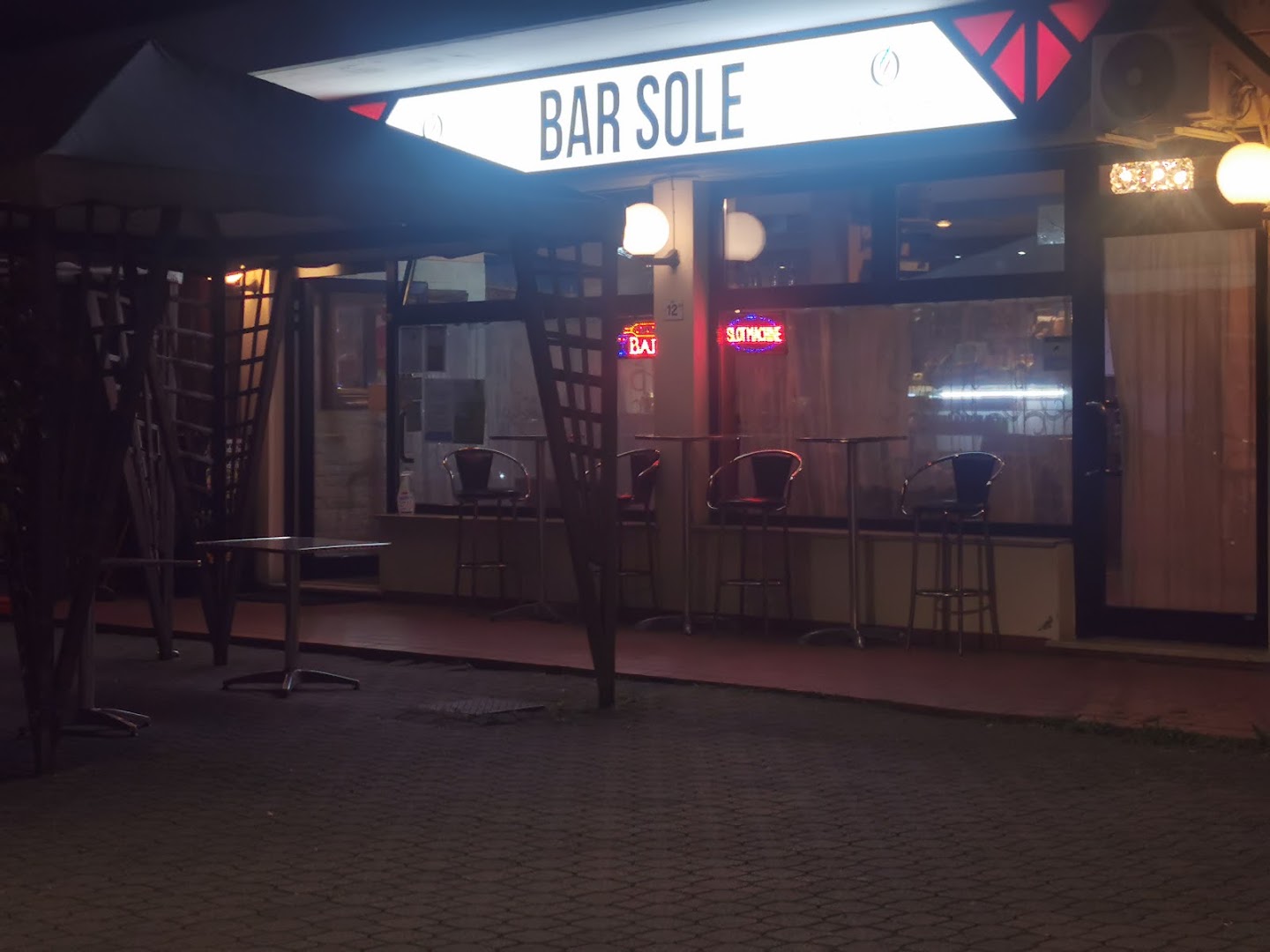 Bar Sole S.N.C. Di Zhong Donglan & C.