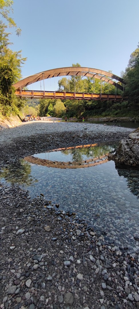 bar sul fiume serio