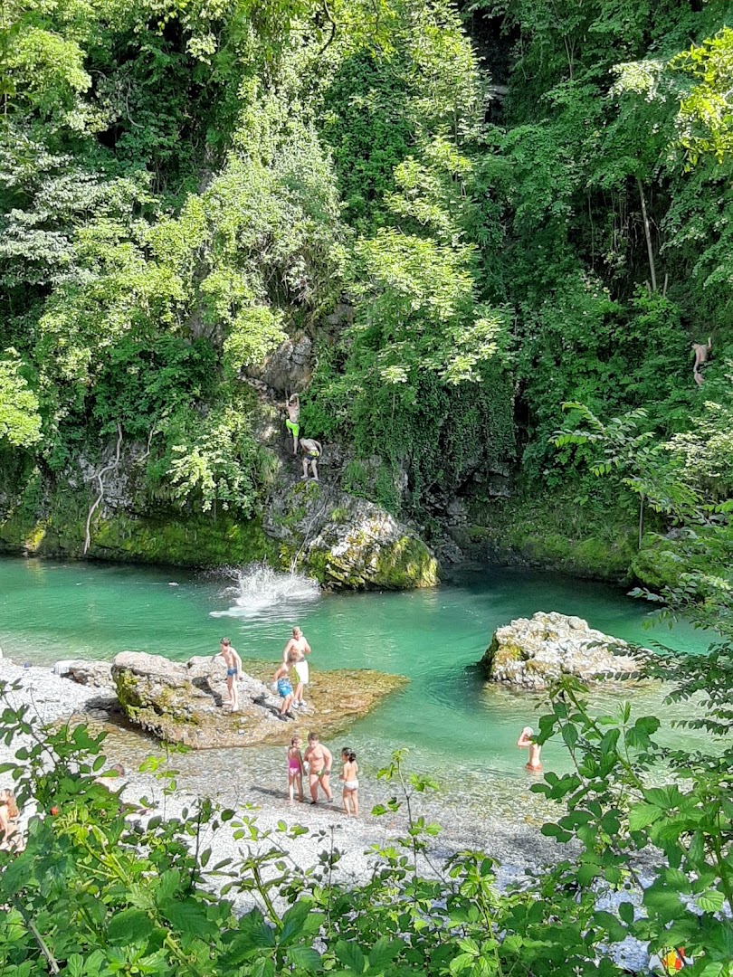 bar sul fiume serio