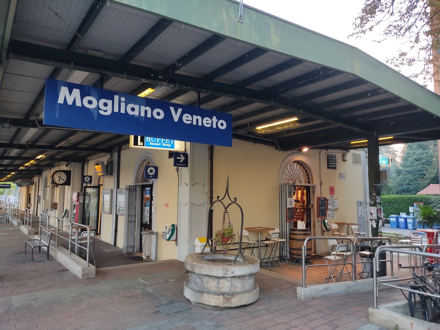 Bar Tabacchi Buffet Stazione c/o FS