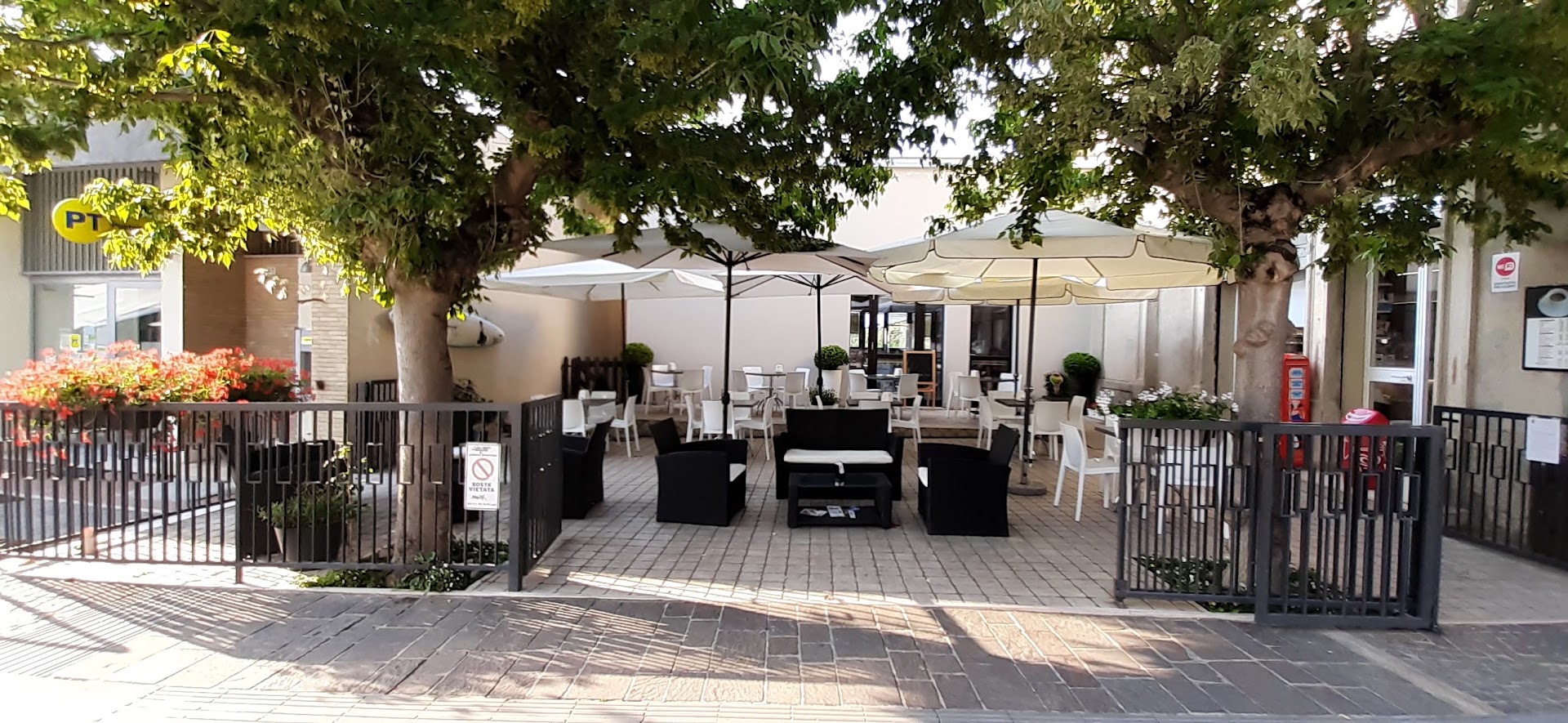 Bar Tabacchi E Caffe Di Cavallone Roberto