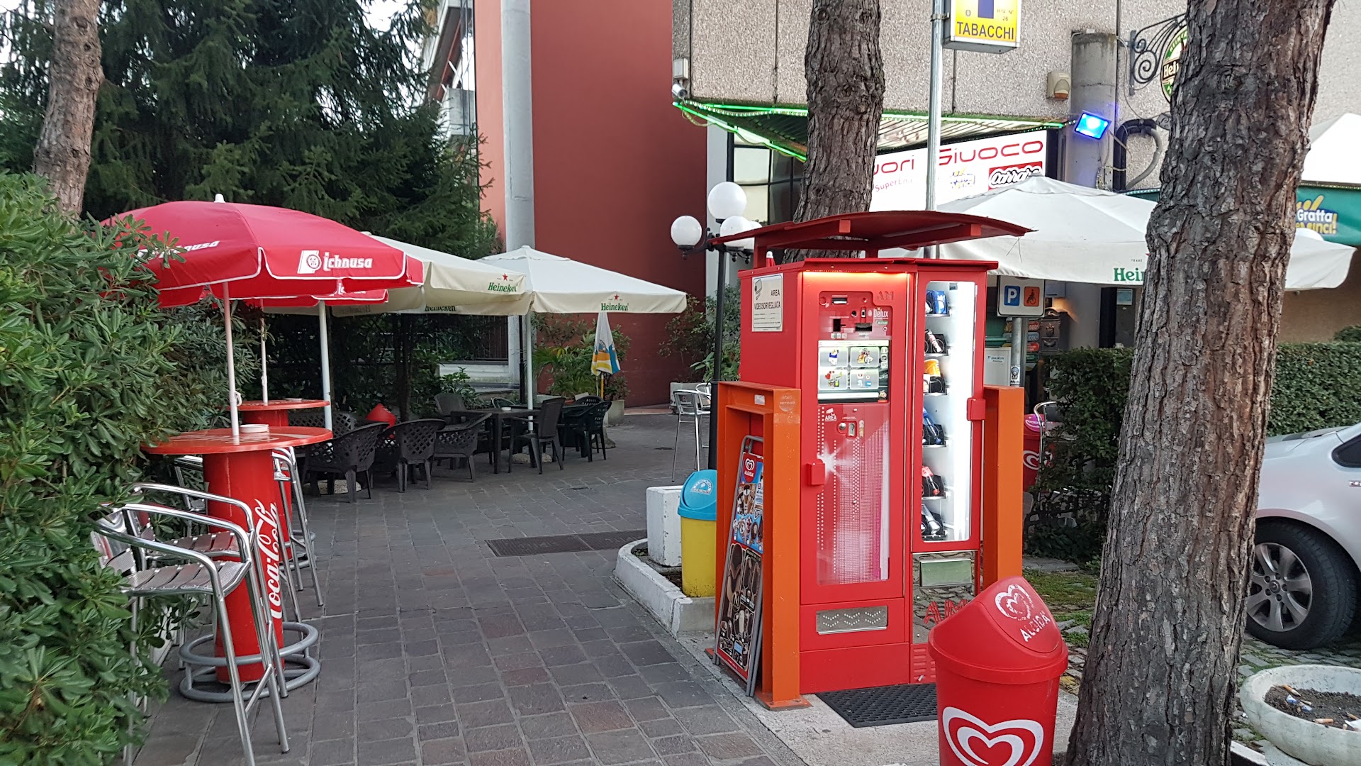 Bar Tabacchi FuoriGiuoco - rivenditore autorizzato Ploom X e Clipper store.