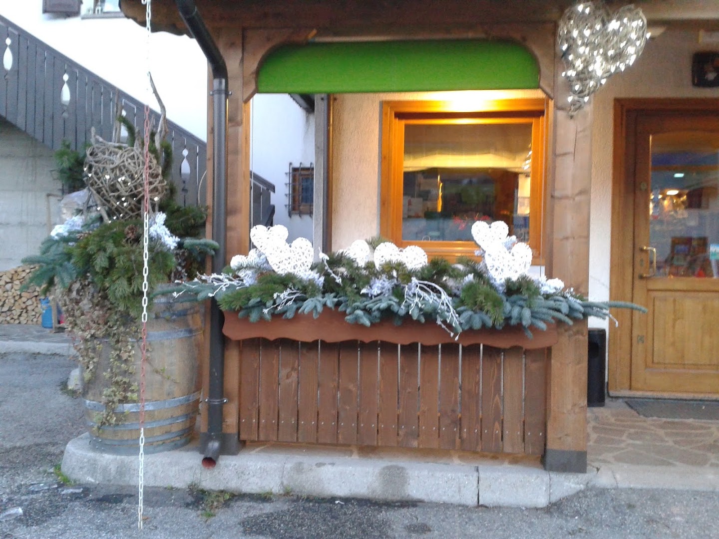 Bar tabacchi giornali di Anna e Jessica, Ovaro