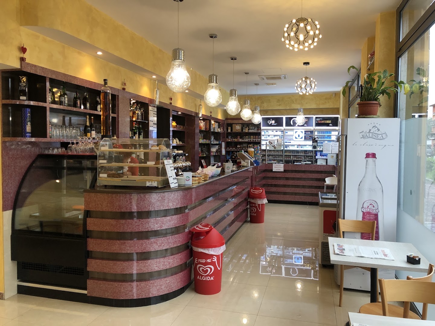 Bar Tabacchi Italia, Dormelletto