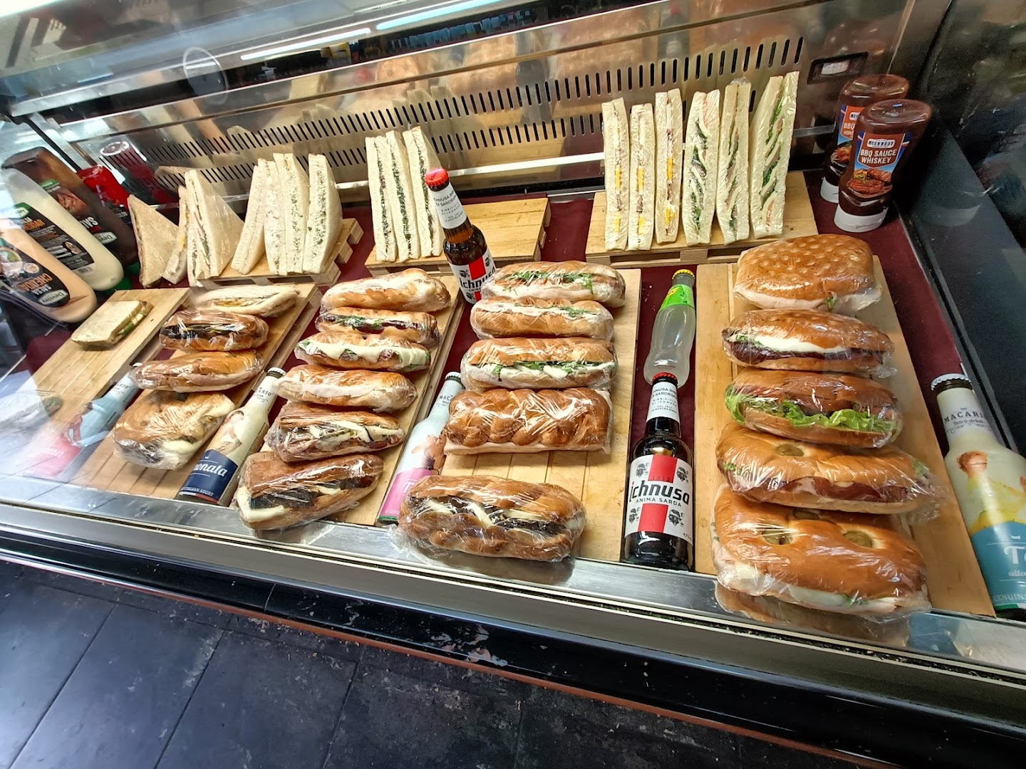 Bar tabacchi Milano, Roma