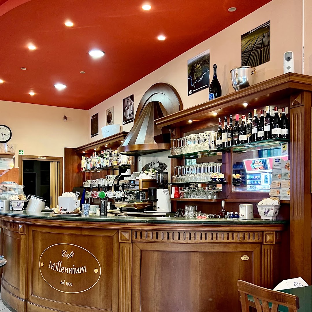 Bar Tabacchi Millenium - Elfbar & Kiwi Go, Verona