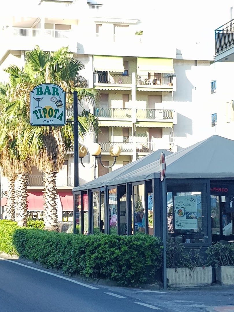 Bar Tipota Cafe