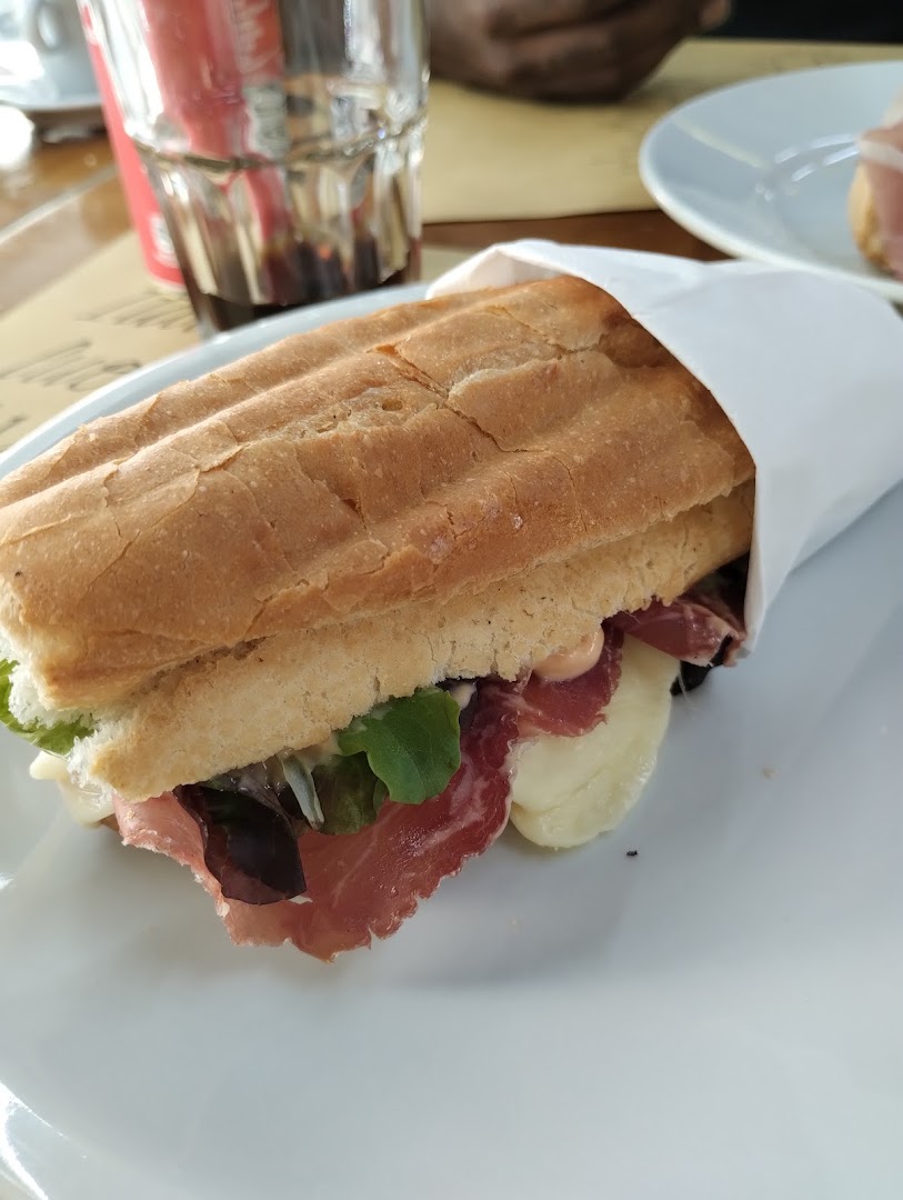 Bar TONDO CAFE