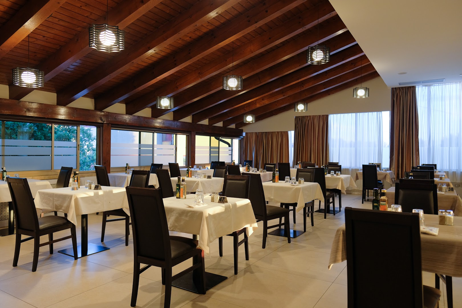 Bar Trattoria 008 （sala biliardo), Cavazzale