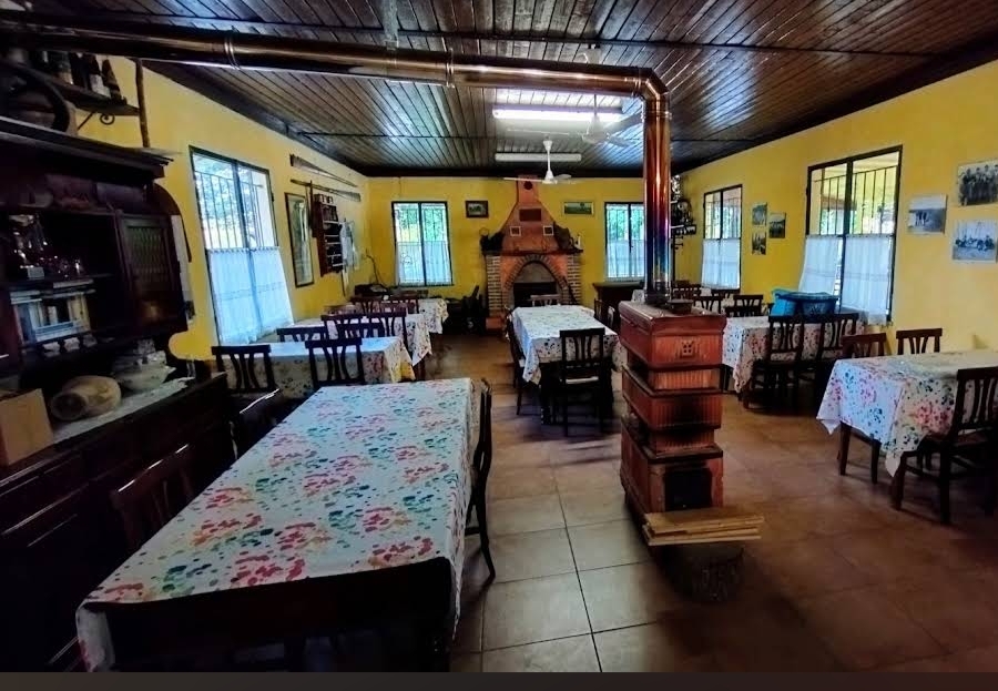 bar trattoria(chalet fiume po)
