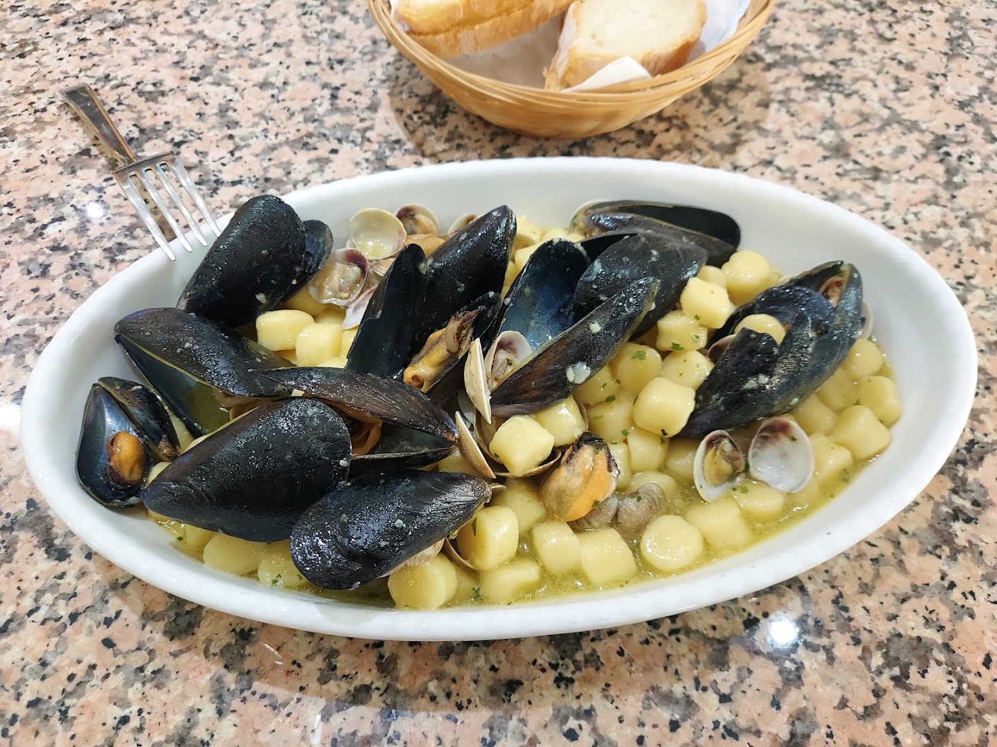Bar Trattoria "La Torre" di Mencarelli Giacomino