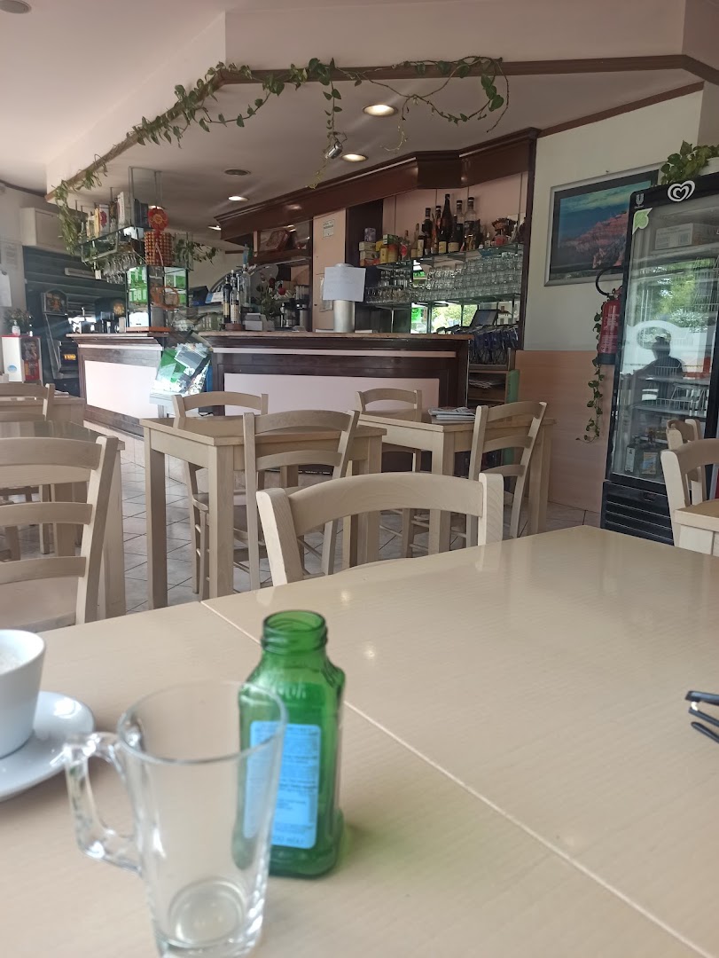 Bar Trattoria New Drink and Food