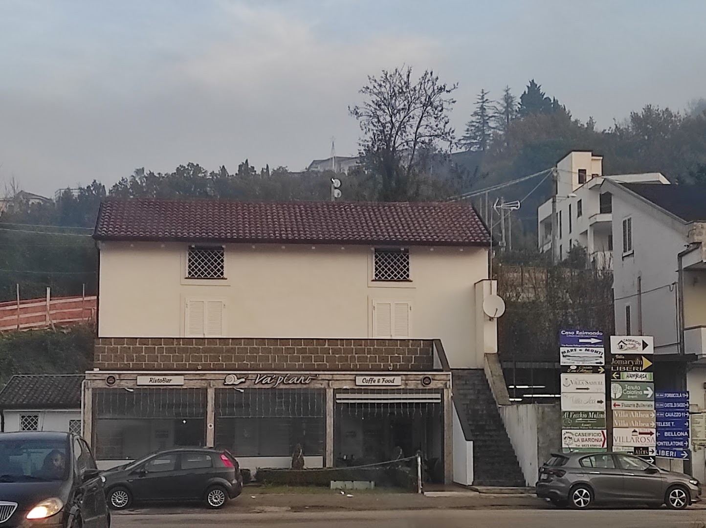 Bar "Và Piano"