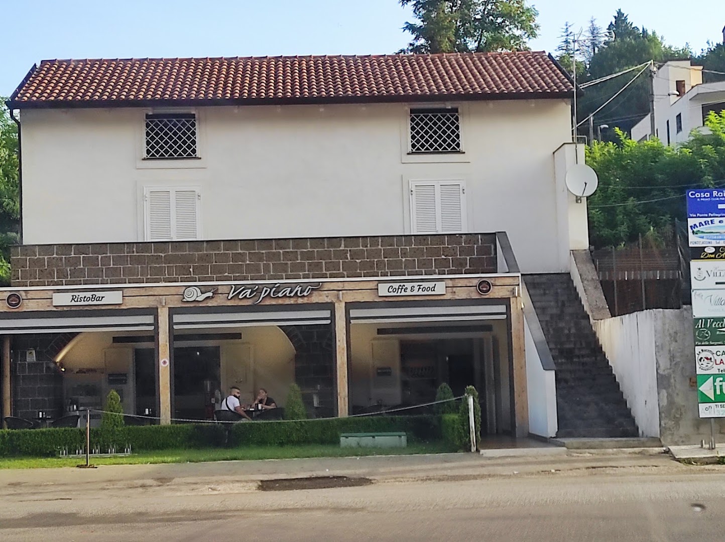Bar "Và Piano"
