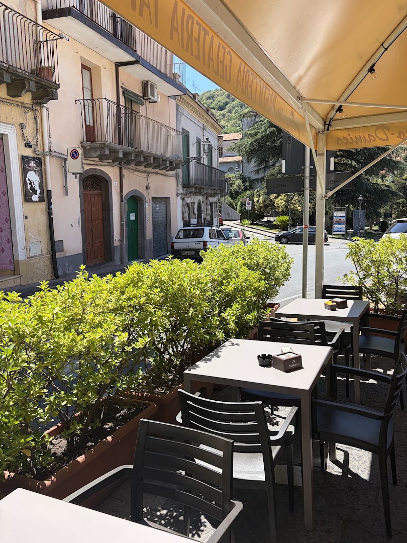 Bar Valastro-Damico