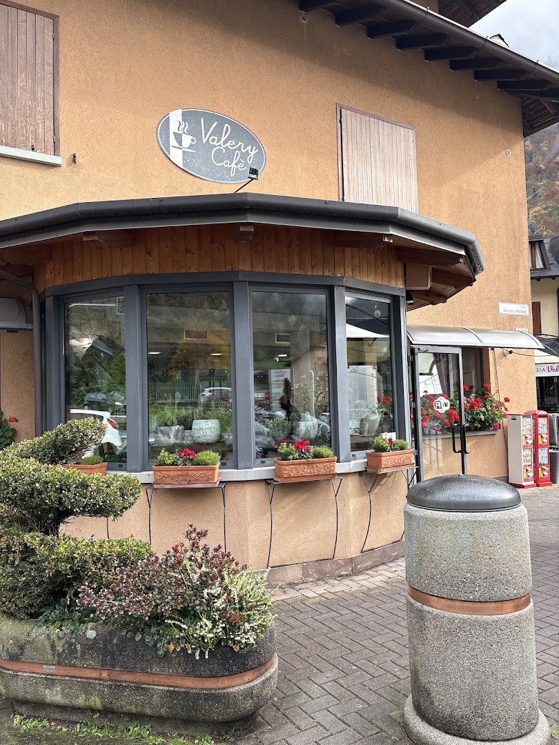 Bar Valery