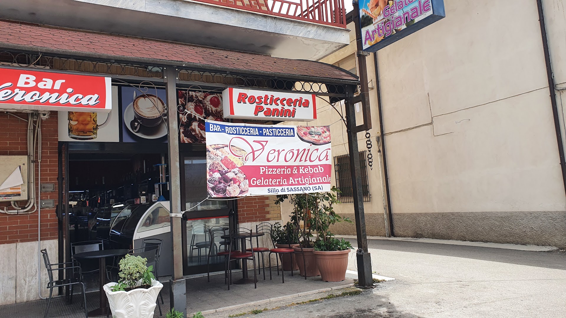 Bar Veronica