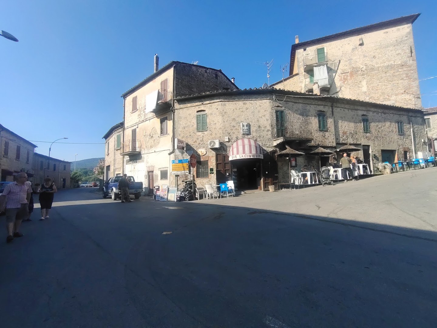 Bar Vineria LA COMBRICCOLA di Francesco Neri