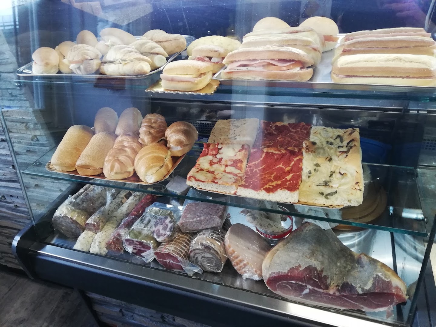 Bar Volumnia