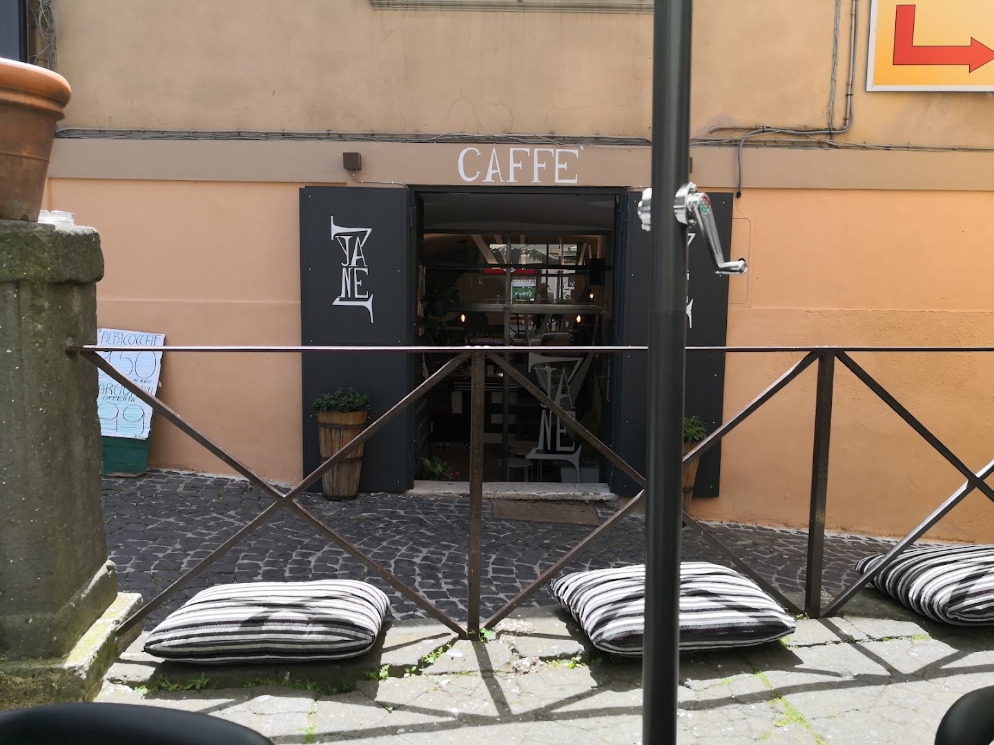Bar Yanez, Albano Laziale
