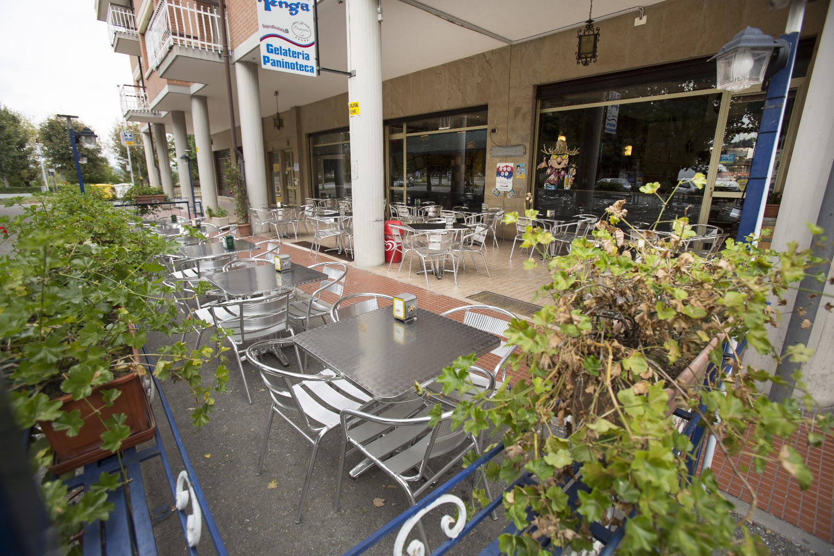 BAR YENGA GELATERIA PANINOTECA