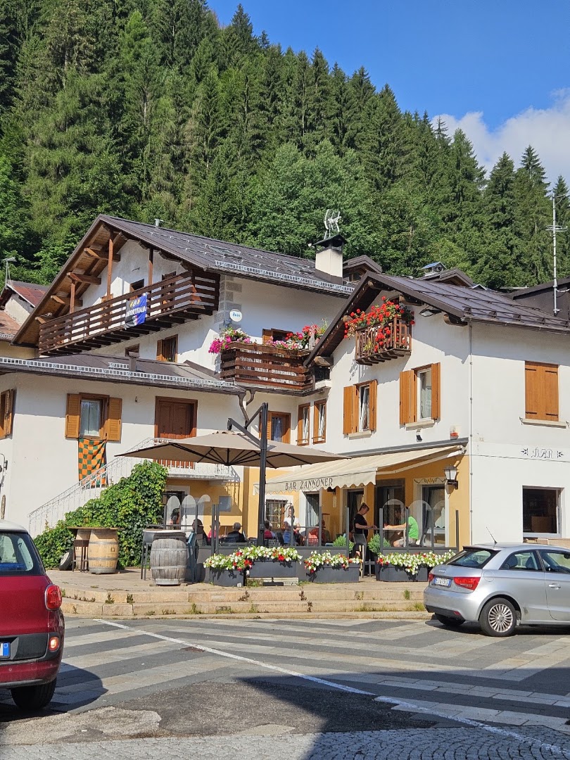 Bar Zannoner