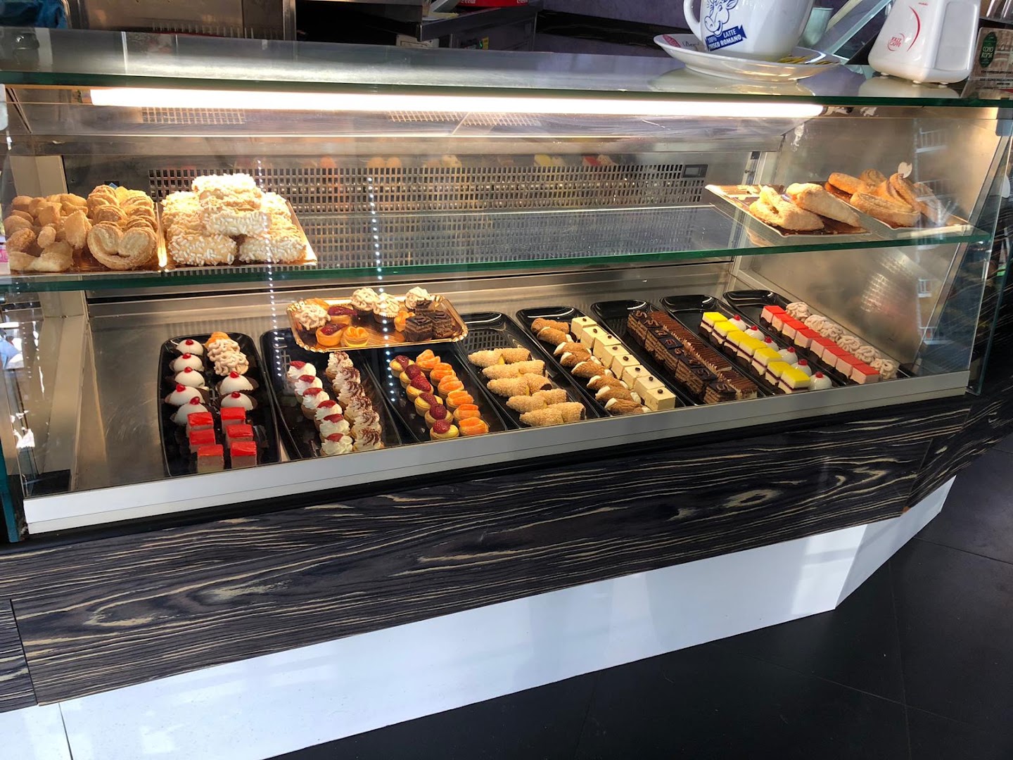 BAR ZARA
