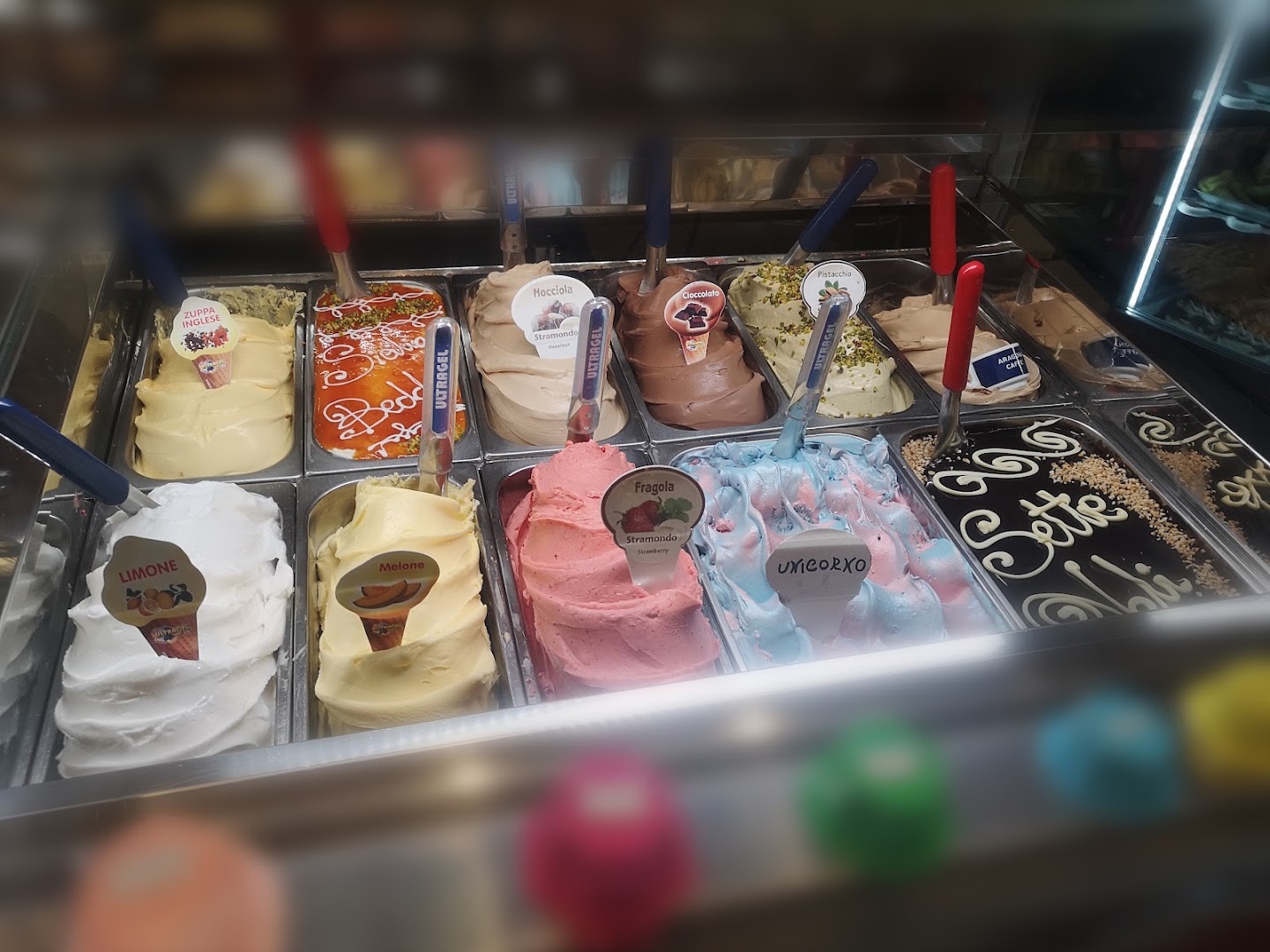 Bar Zio Santino Gelateria, Falcone