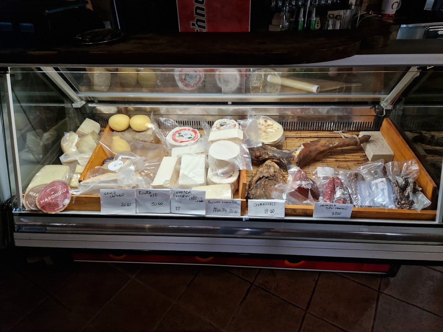 Barbagia Ospitale - osteria - trekking - libri-