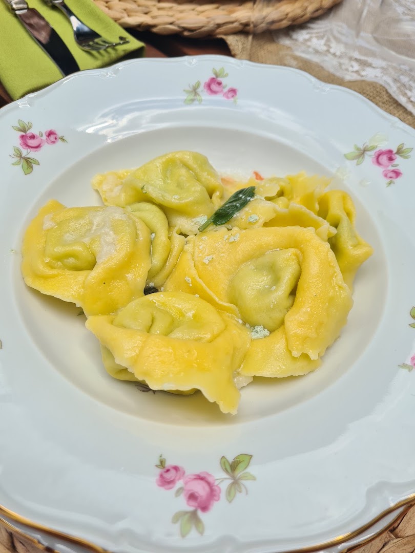 Barbara Brandoli Sommelier - Home Restaurant, Serramazzoni