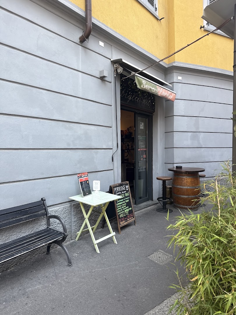 Barcollando cafè, Milano