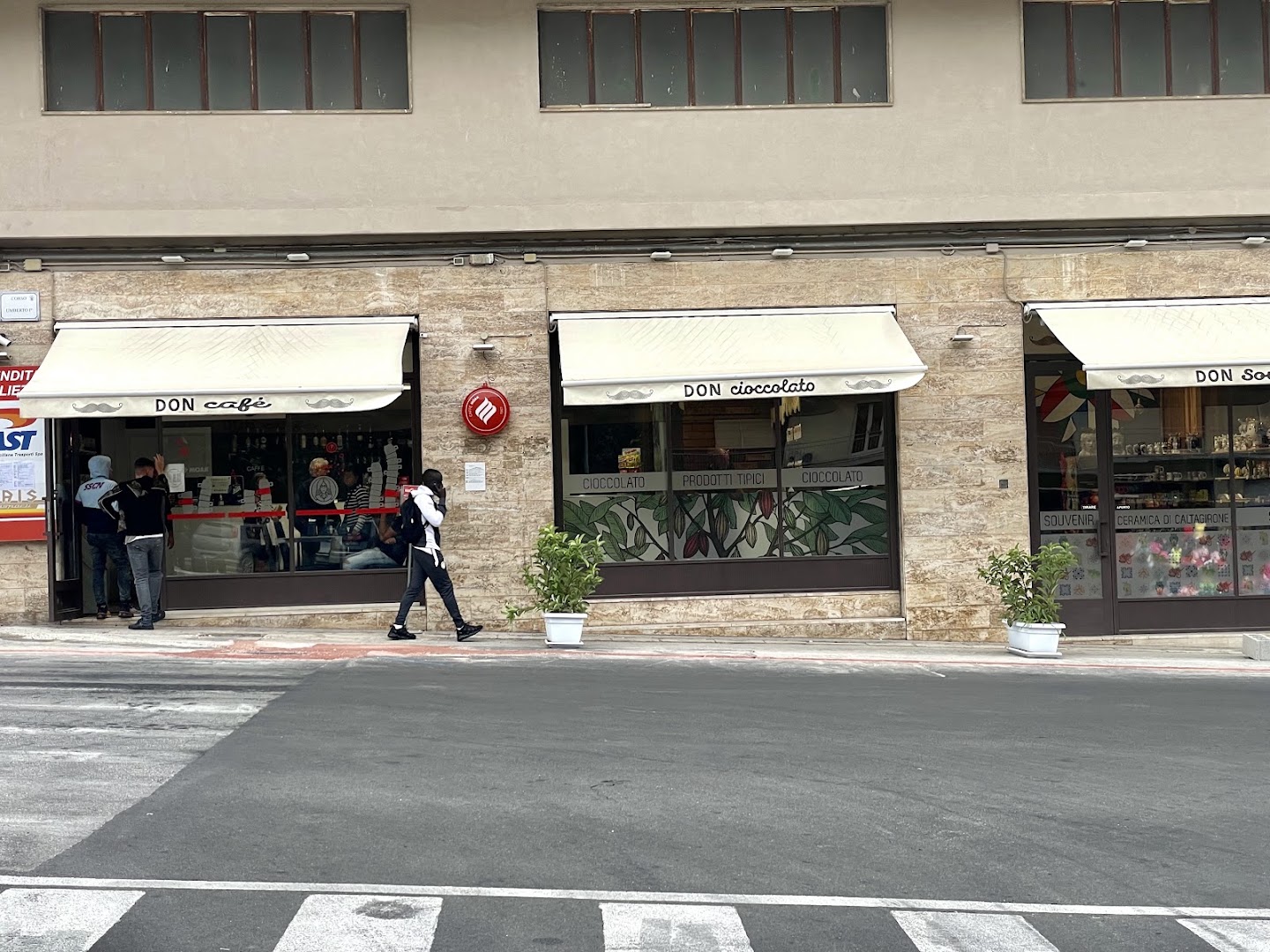 Baricentro (Don Cafè), Modica