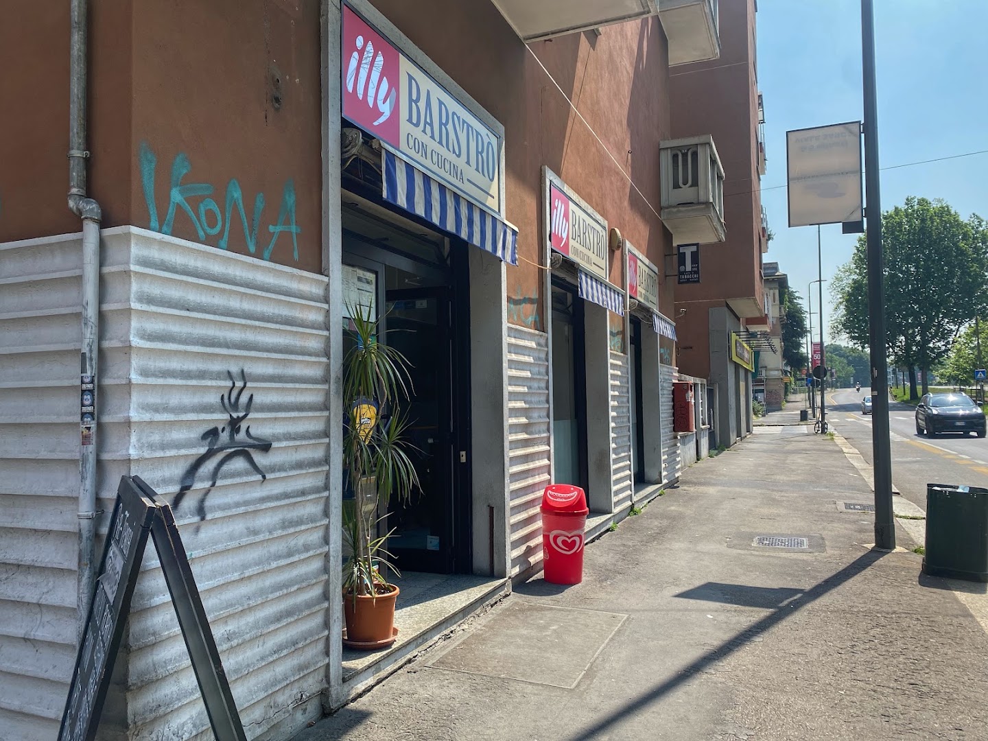 Barstrò Tabacchi Milano, Milano