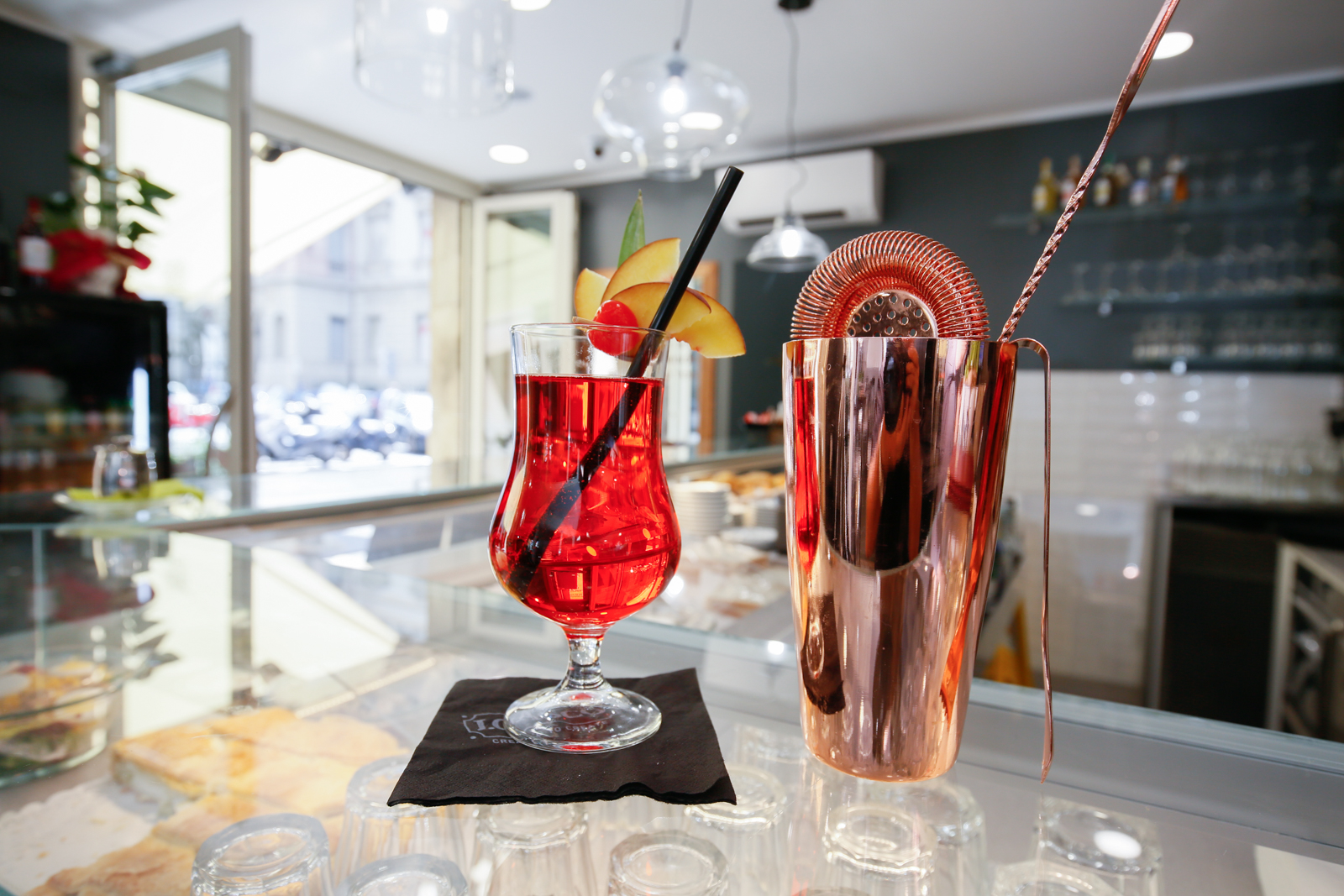 Basil Lounge Bar con Cucina e Pizzeria