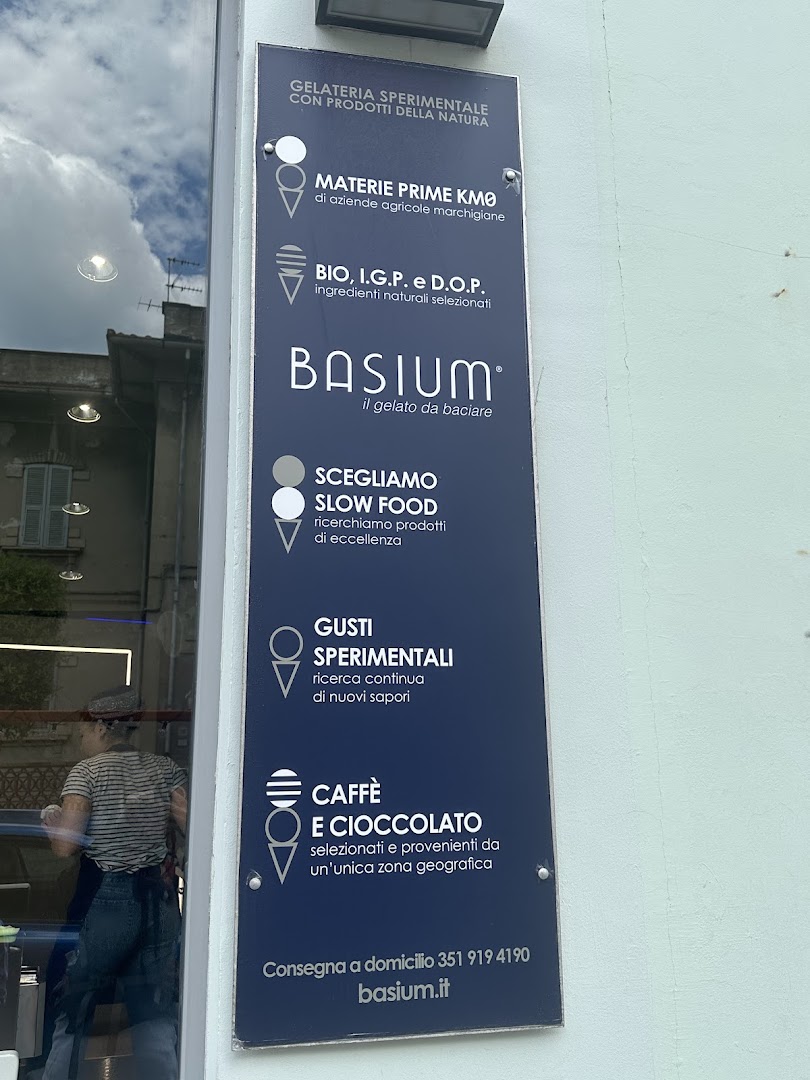 Basium
