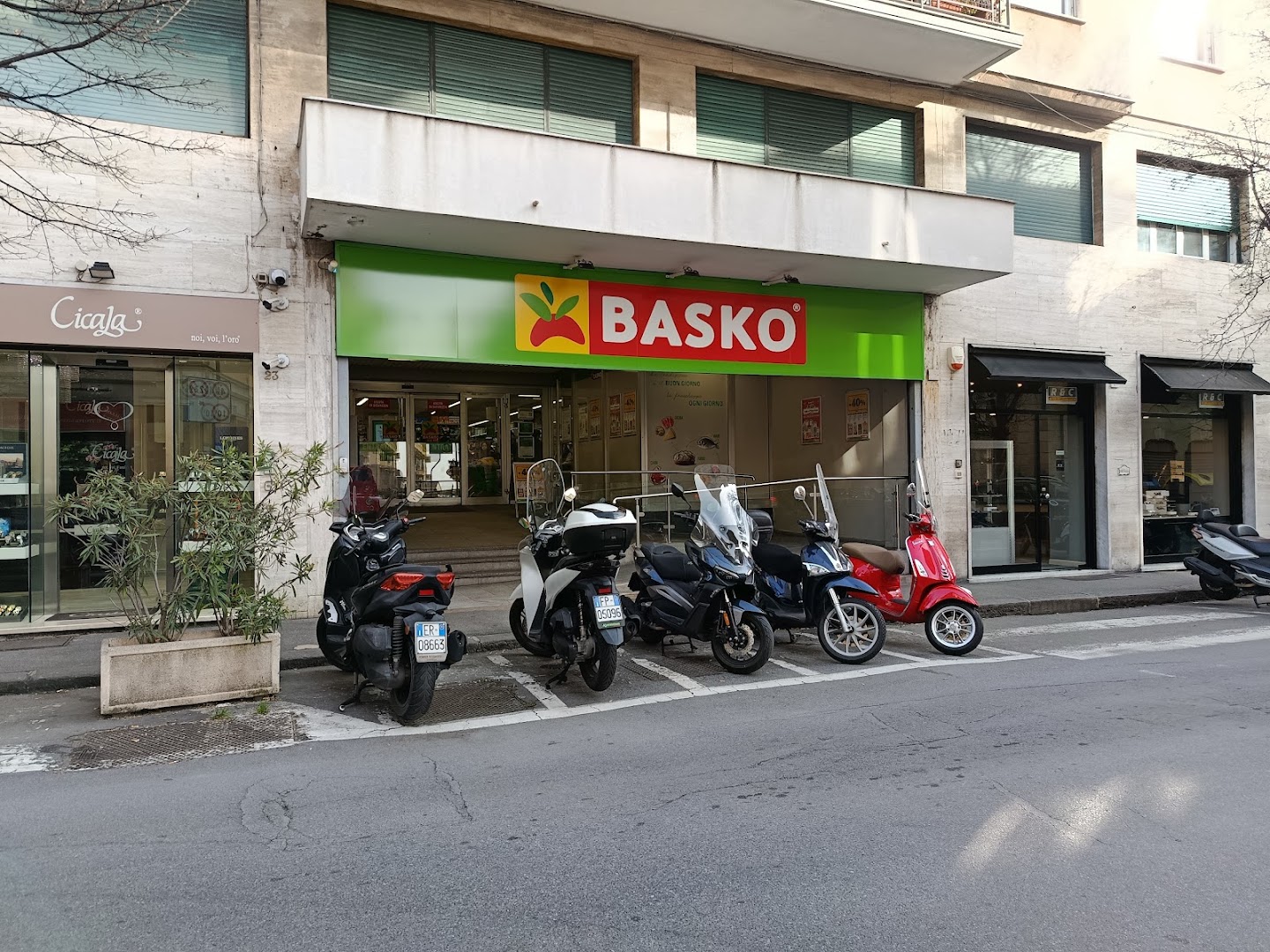 Basko Via Martiri Libertà, Genova Pegli