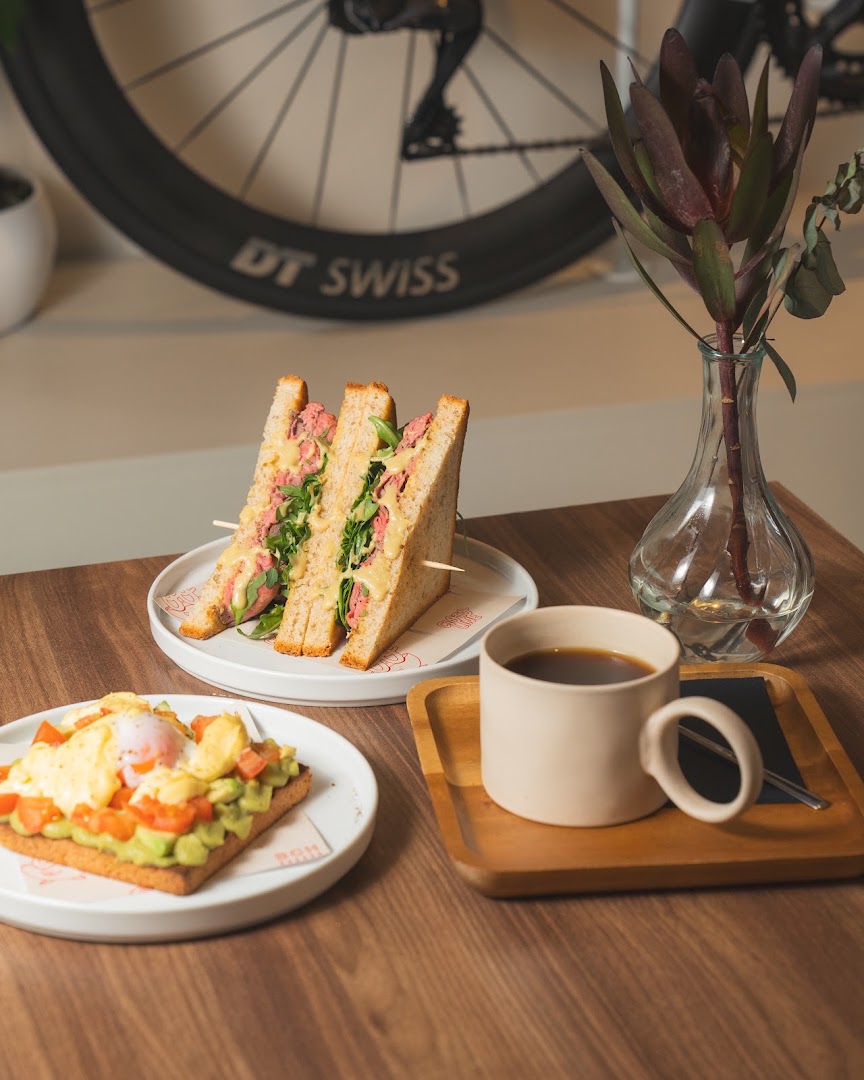 Bassano Club House - Café & Restaurant