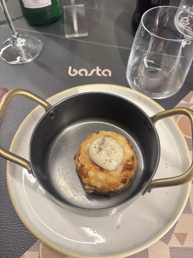 BASTA PIZZERIA DI ENZO BASTELLI