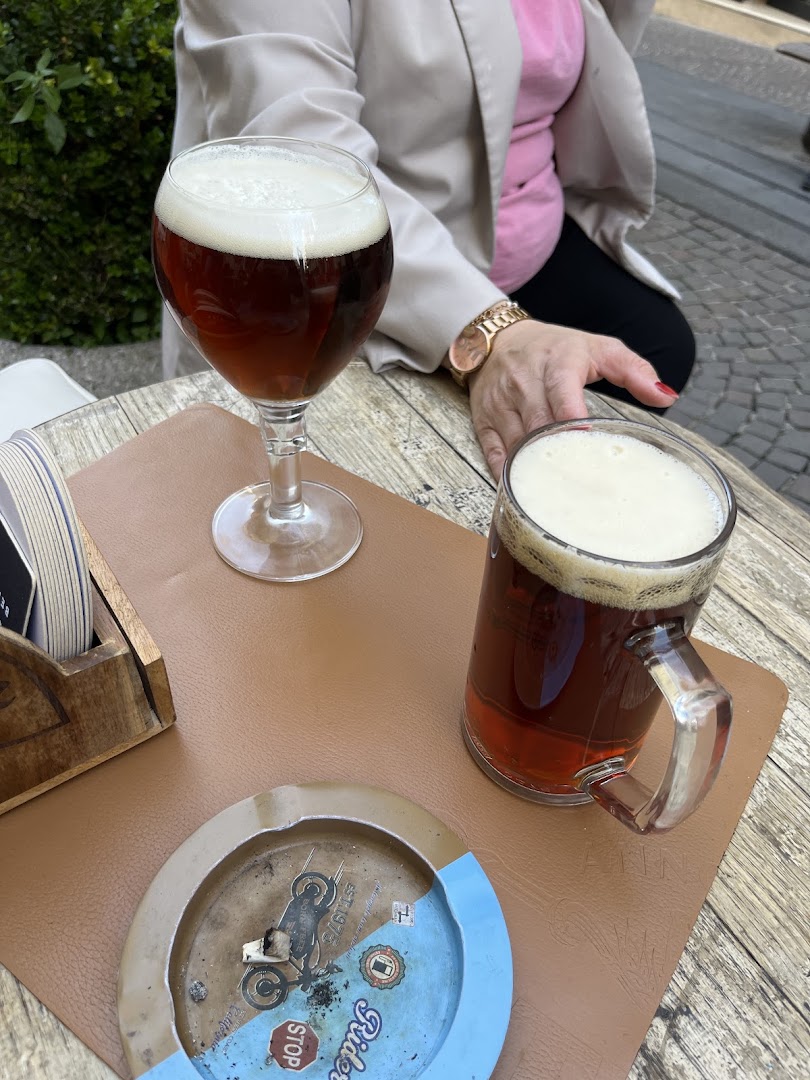Bayern Haus, Napoli