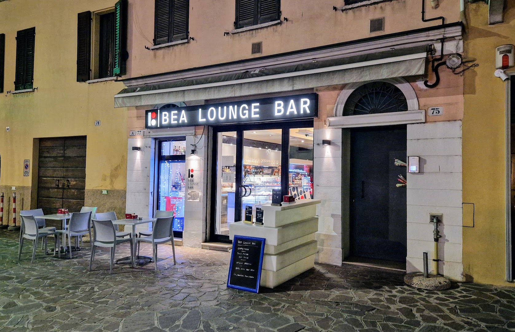 Bea Lounge Bar